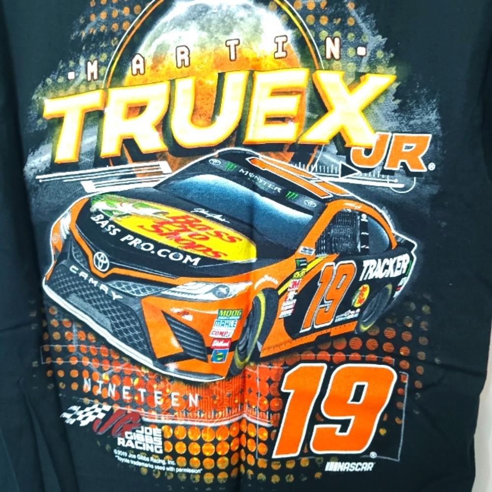 NASCAR, Martin Truex Jr. #19, black t-shirt, Joe Gibb's Racing